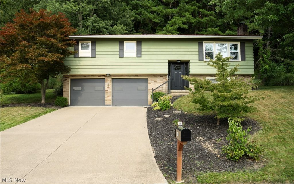 894 Green Drive, Coshocton, OH