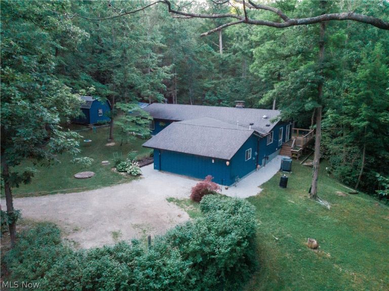 11629 Edgewood Road, Chardon, OH - Photo 3