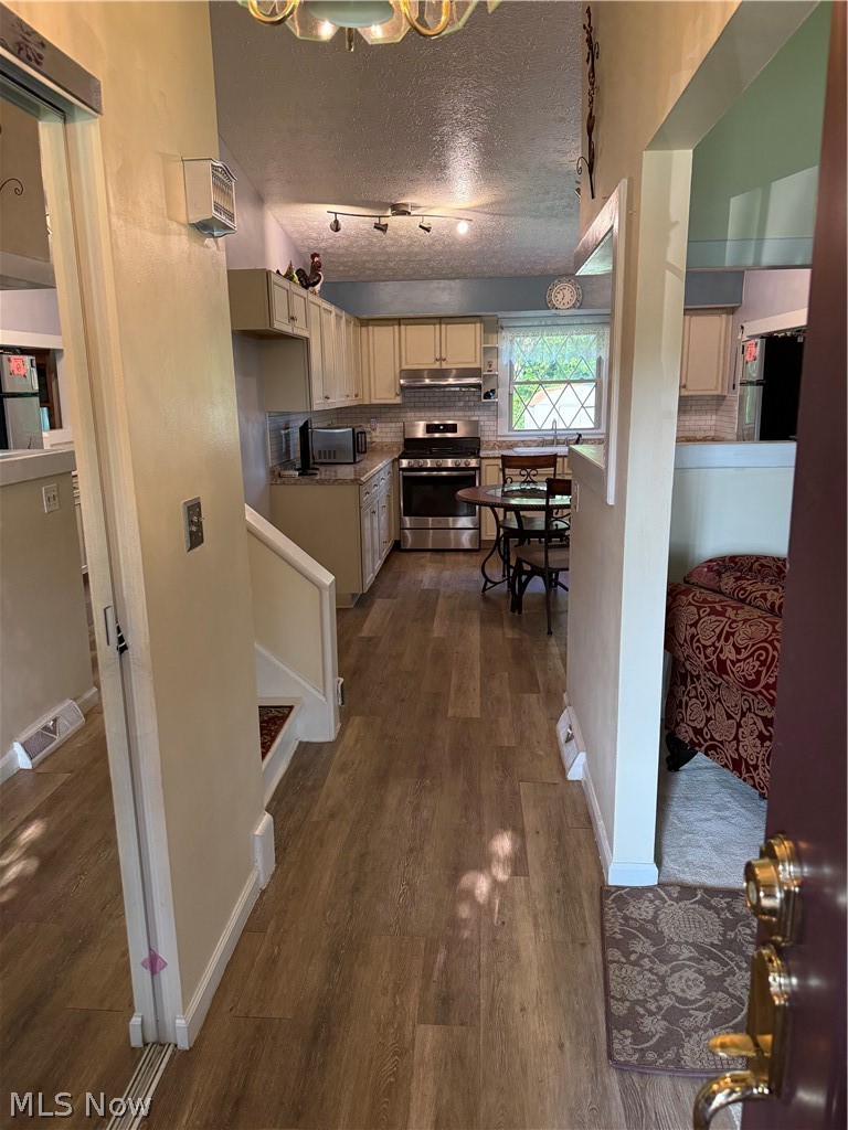 1977 Massillon Road, Akron, OH - Photo 2
