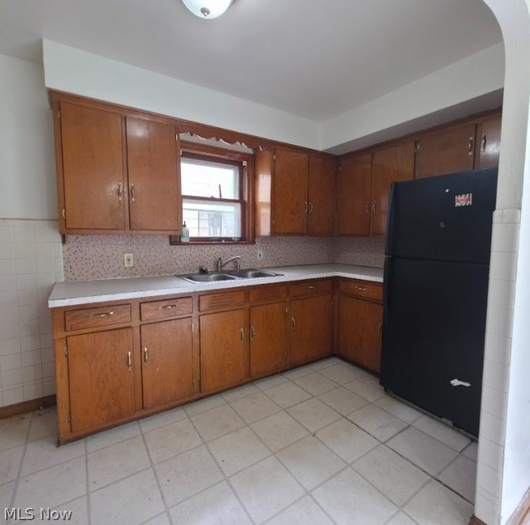 4935 86th Street, Garfield Heights, OH - Photo 4
