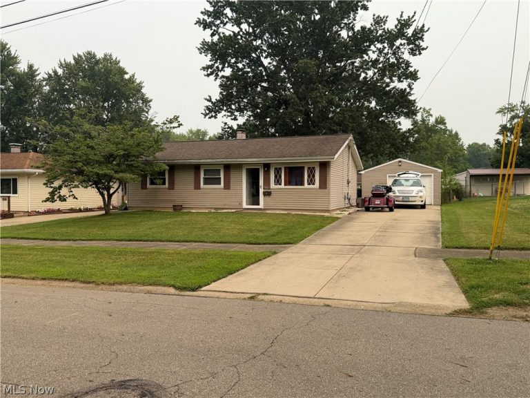 3334 Tanya Avenue, Warren, OH - Photo 2