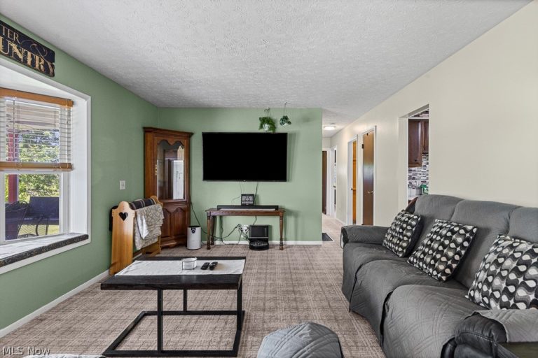 2088 Antigua Road, Carrollton, OH - Photo 8