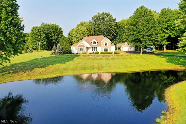 9216 Warren Painesville Road, North Bloomfield, OH - Photo 2