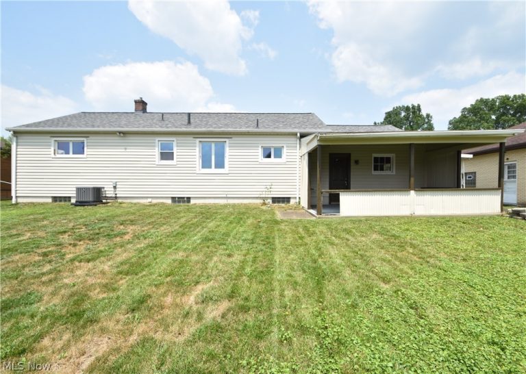 421 Parkview Drive, Girard, OH - Photo 3