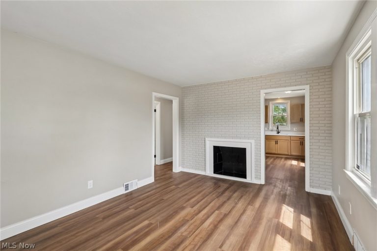 20831 Naumann Avenue, Euclid, OH - Photo 8