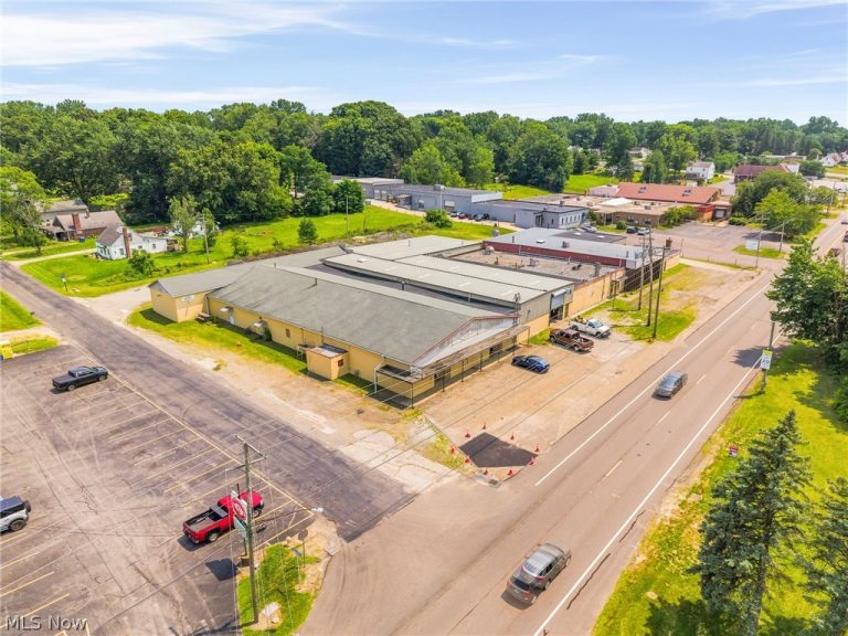 1625 Massillon Road, Akron, OH - Photo 2