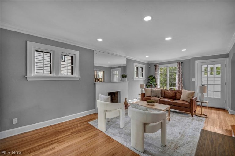 2390 Rinard Road, Cleveland Heights, OH - Photo 8