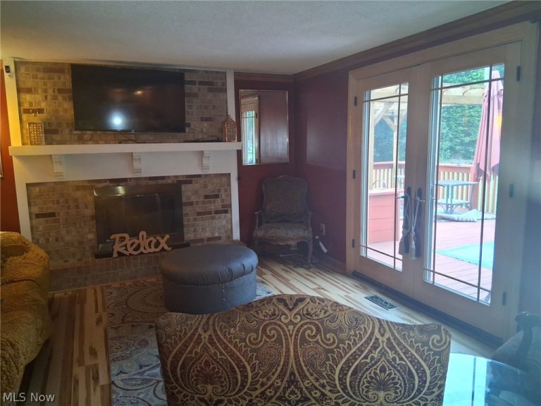 2691 Elizabeth Drive, Lordstown, OH - Photo 8