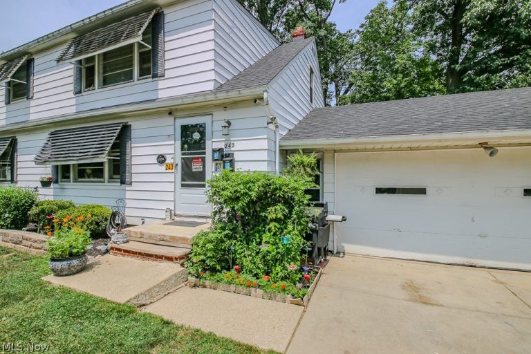 243 Glendale Street, Bedford, OH - Photo 2