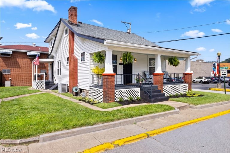 110 Mildren Avenue, Weirton, WV - Photo 3