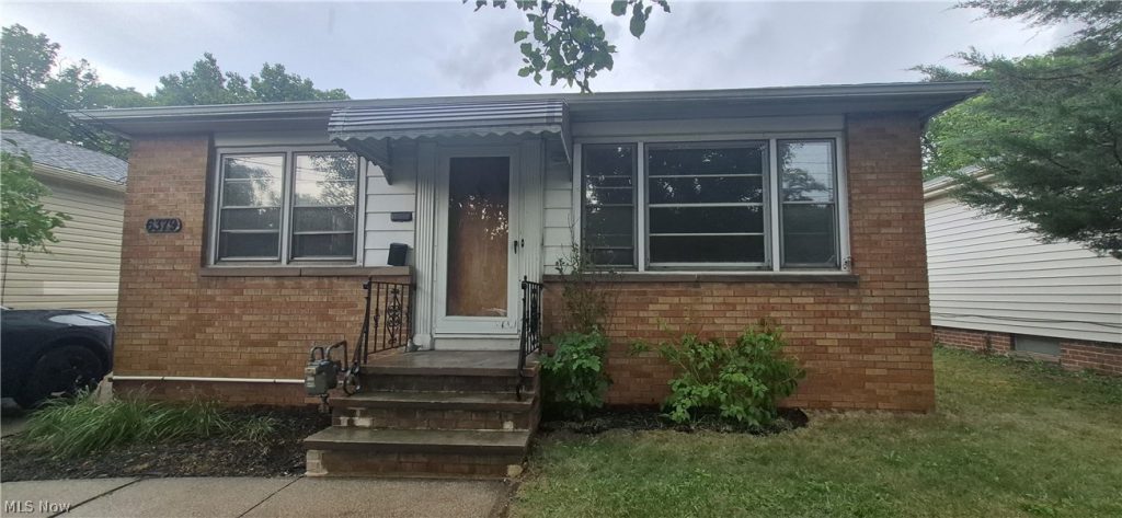 6379 State Road, Parma, OH