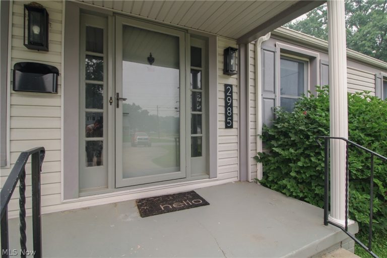 2985 Heatherbrae Drive, Youngstown, OH - Photo 2