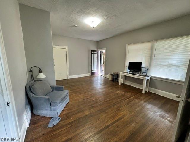 568 101 Street, Cleveland, OH - Photo 2