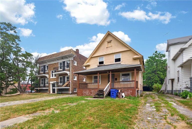 3527 140th Street, Cleveland, OH - Photo 2