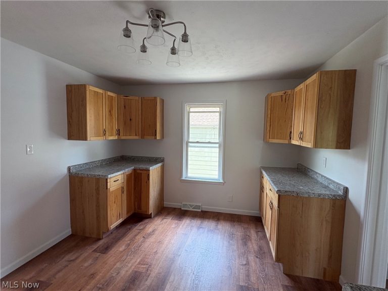 346 Plymouth Avenue, Girard, OH - Photo 5