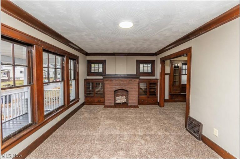 985 Bloomfield Avenue, Akron, OH - Photo 3
