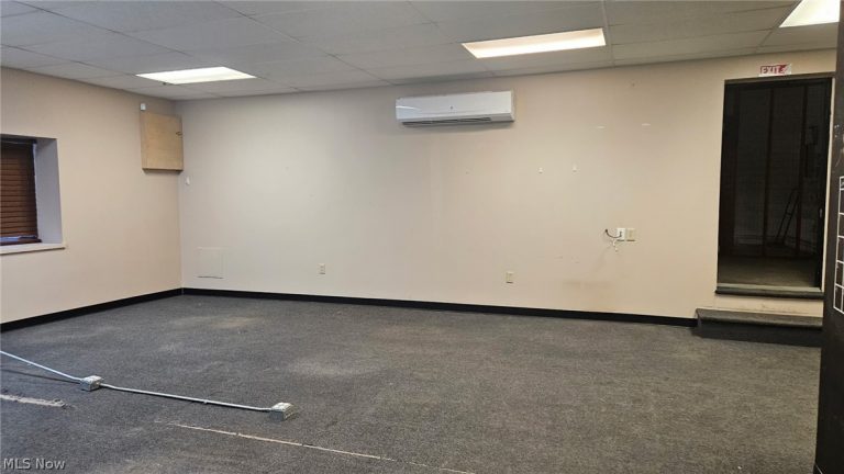 2055 Main Street, Akron, OH - Photo 3