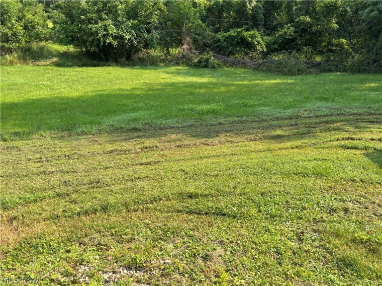 7994 Pinoak Drive, Carrollton, OH, 44615