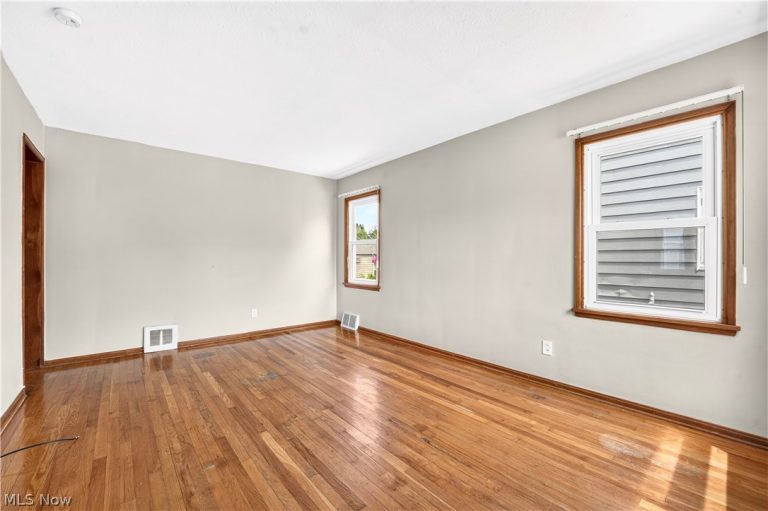 1308 Hillsdale Avenue, Parma, OH - Photo 3