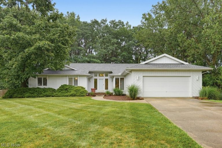 28653 Estates Court, Solon, OH, 44139