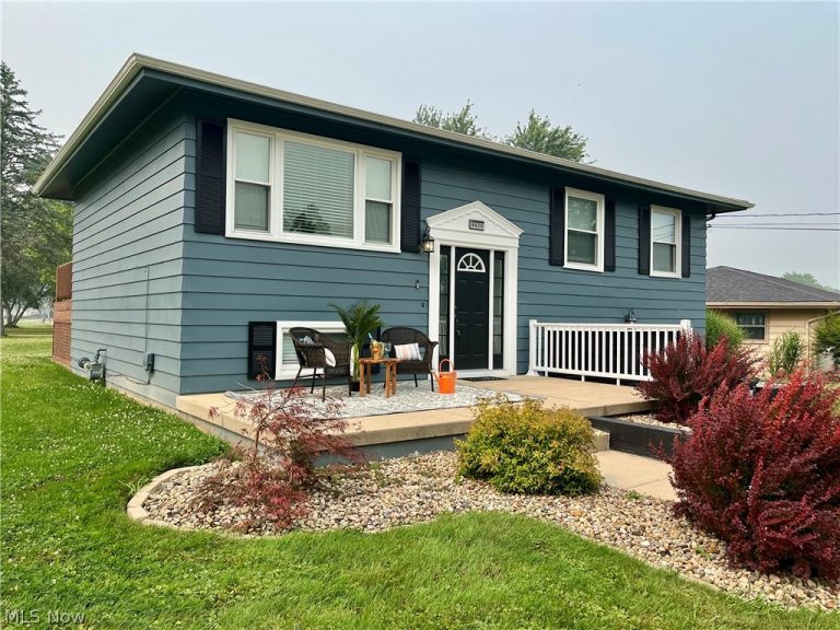 4626 Warwick Drive, Canfield, OH - Photo 3
