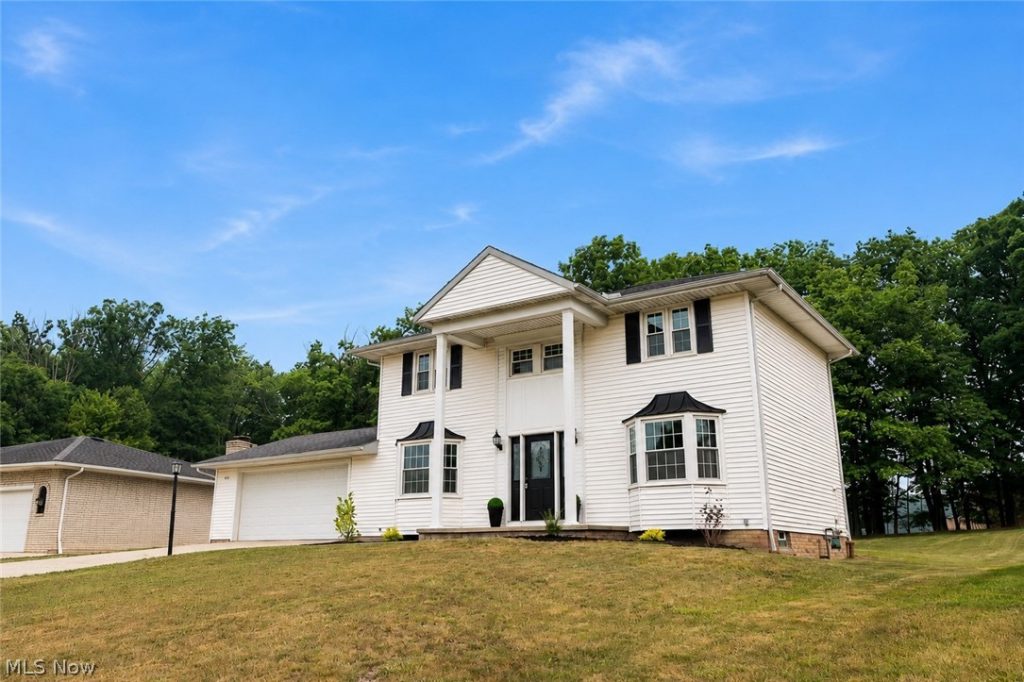 5216 Sassafras Drive, Parma, OH