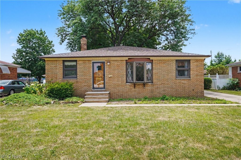 11905 Ronald Drive, Parma, OH
