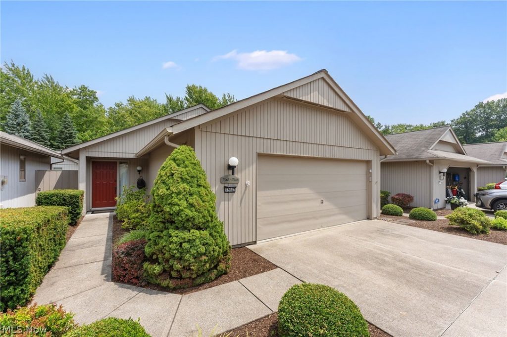 12647 Ionia Court, Strongsville, OH