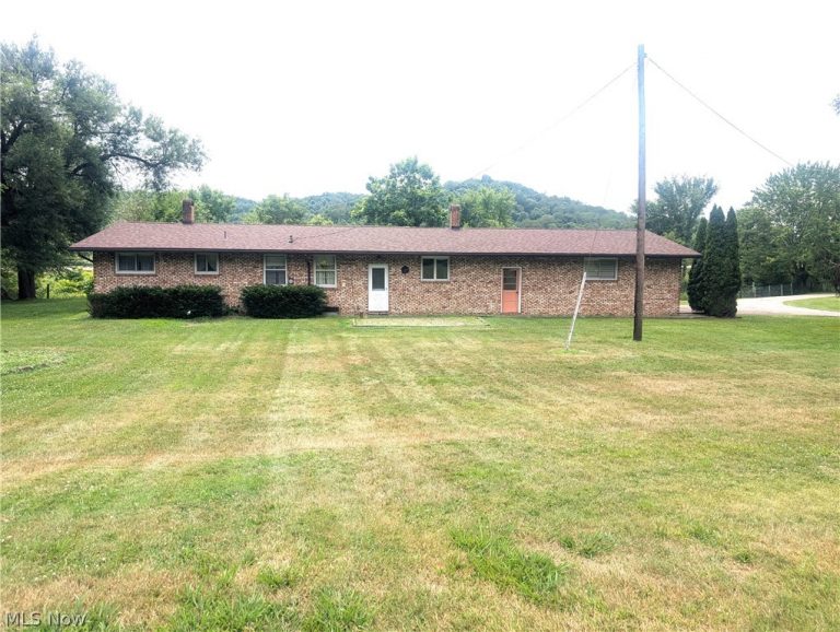 5779 Greer Road, Uhrichsville, OH - Photo 8