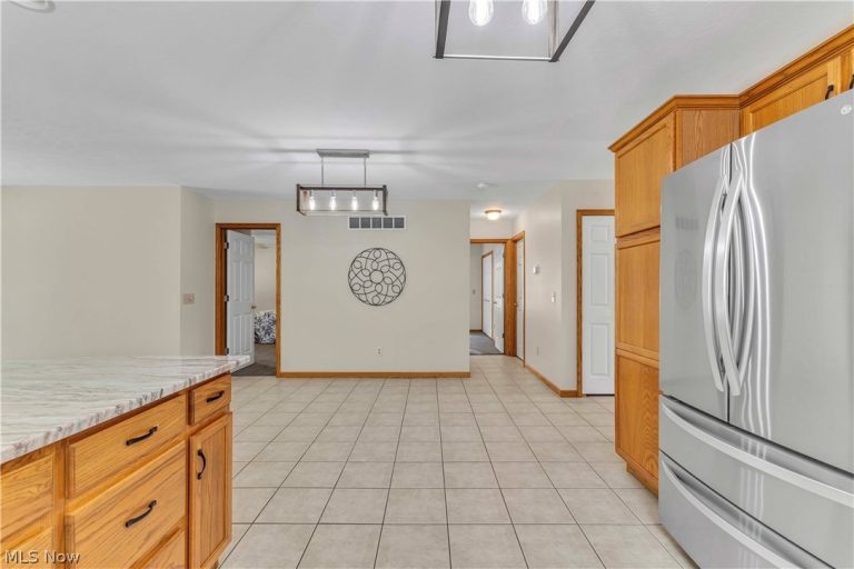 406 Oleander Oval #44, Madison, OH - Photo 6