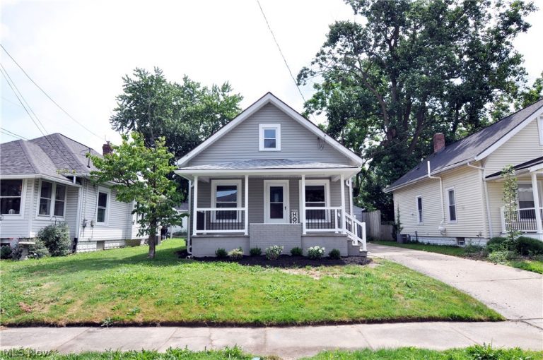 557 Wesleyan Avenue, Barberton, OH - Photo 2
