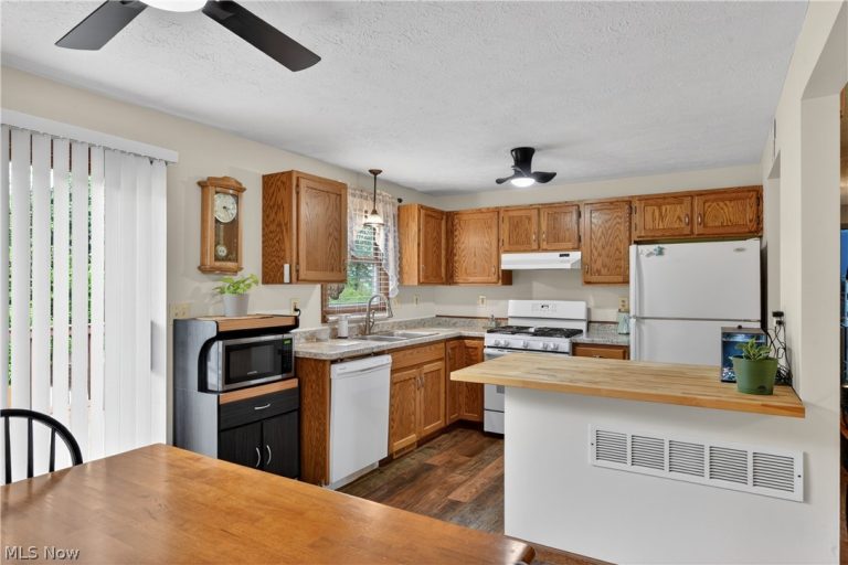 50 Ridge Top Circle, Doylestown, OH - Photo 4