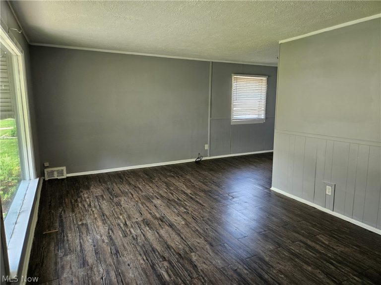 26851 Zeman Avenue, Euclid, OH - Photo 5