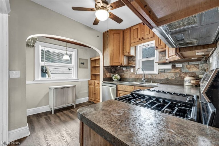 1653 Cordova Avenue, Lakewood, OH - Photo 6
