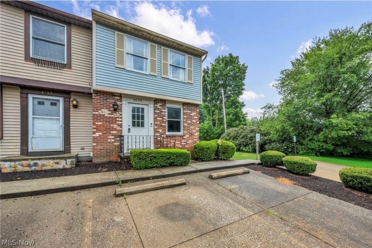 4833 Grafton Road, Brunswick, OH - Photo 3