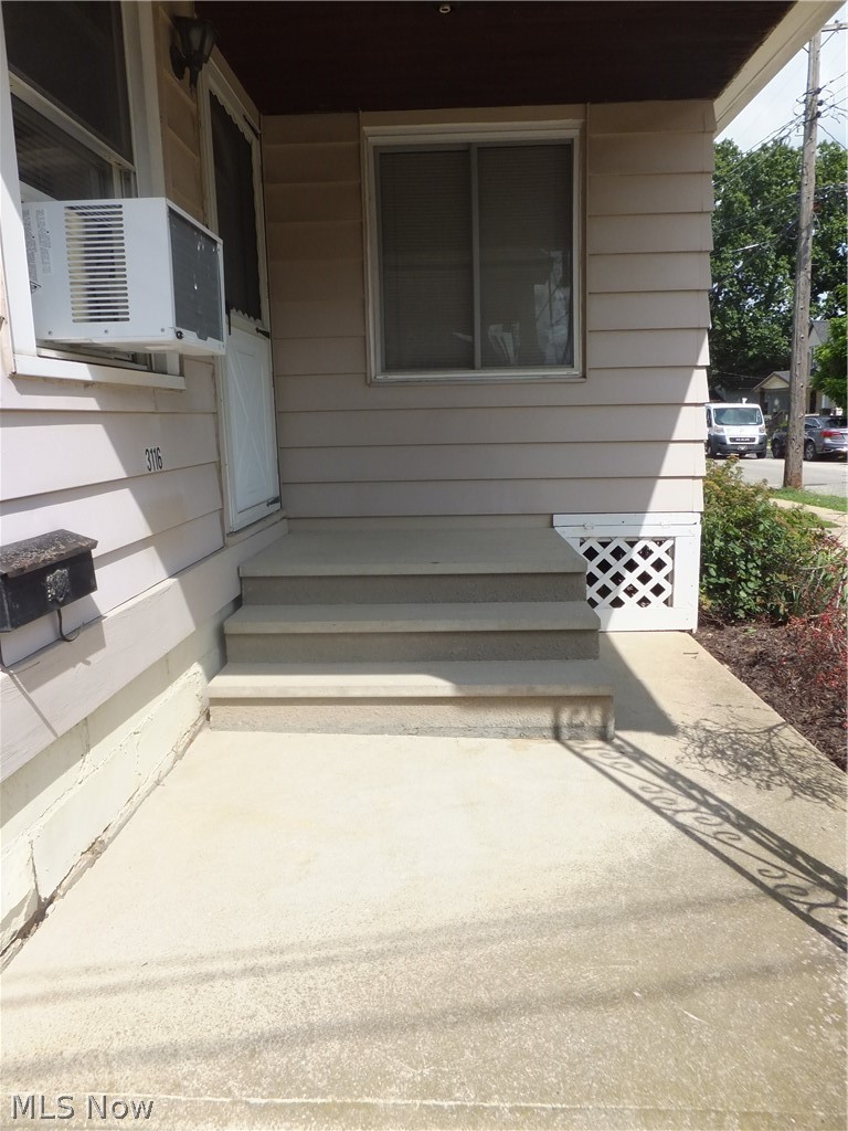 3116 Saratoga Avenue, Cleveland, OH - Photo 3