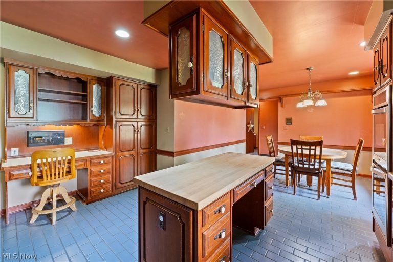 8243 North Lima Road, Poland, OH - Photo 8
