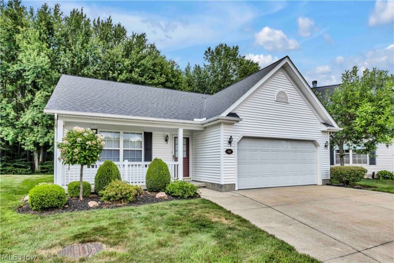 406 Oleander Oval #44, Madison, OH - Photo 2