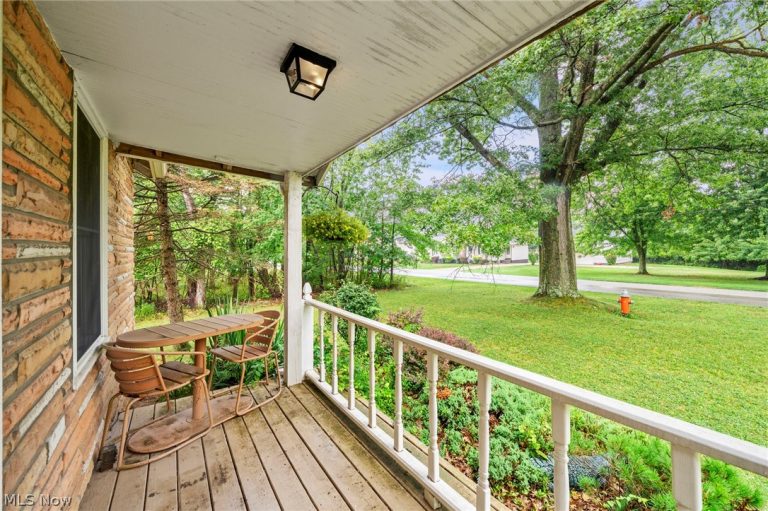 21073 Morris Drive, Strongsville, OH - Photo 5