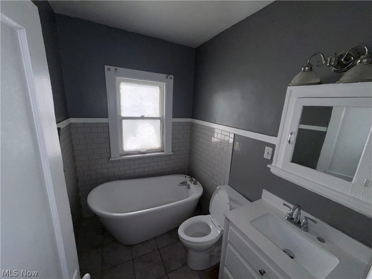 16902 Endora Road, Cleveland, OH - Photo 4