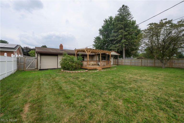 606 10th Drive, New Philadelphia, OH - Photo 2