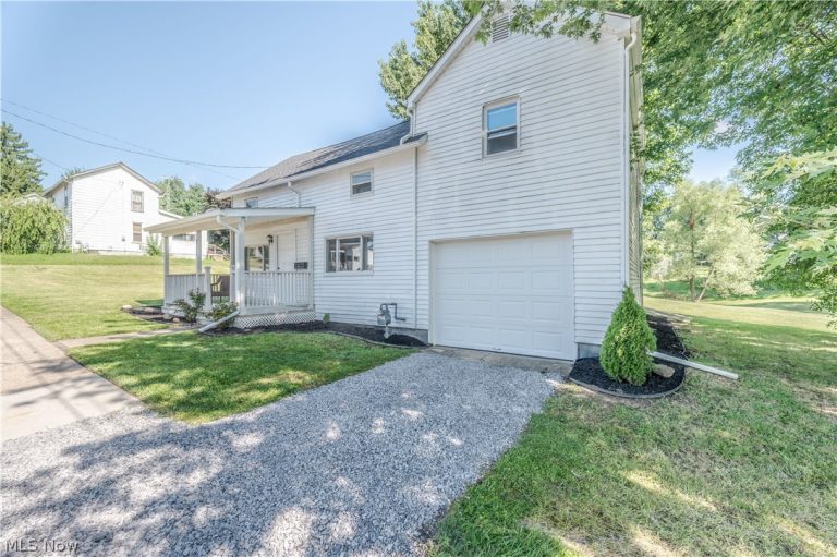 235 Sherman Street, Lisbon, OH - Photo 3