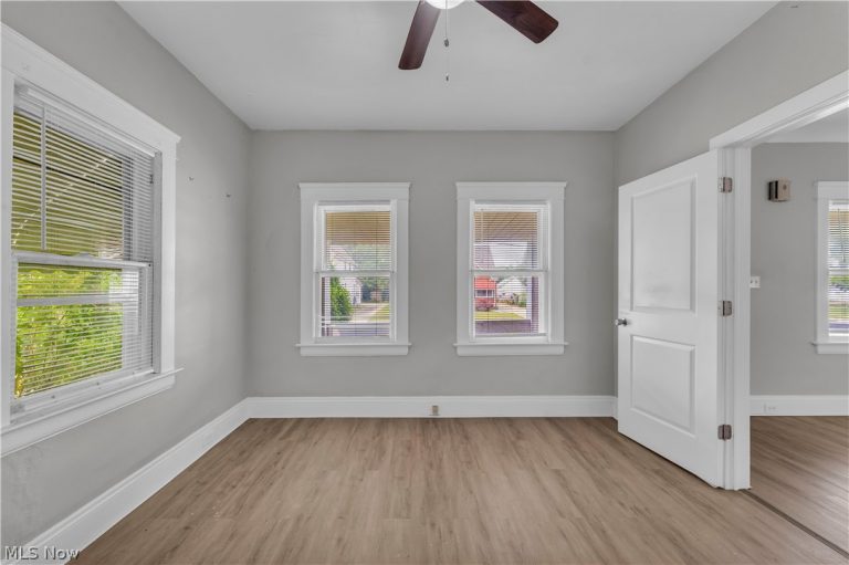 19600 Arrowhead Avenue #1/DN, Cleveland, OH - Photo 5