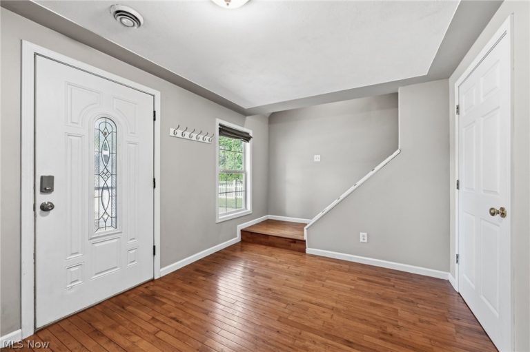 4845 Redwood Drive, Sheffield Lake, OH - Photo 8