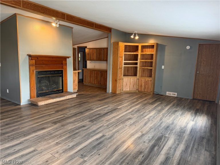 408 Compass Circle, New Philadelphia, OH - Photo 2