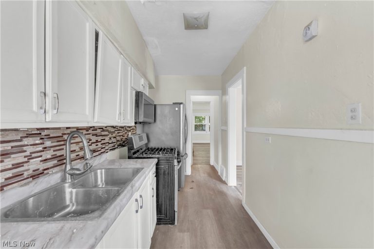 3208 Euclid Heights Boulevard, Cleveland Heights, OH - Photo 6