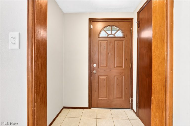 1308 Hillsdale Avenue, Parma, OH - Photo 8