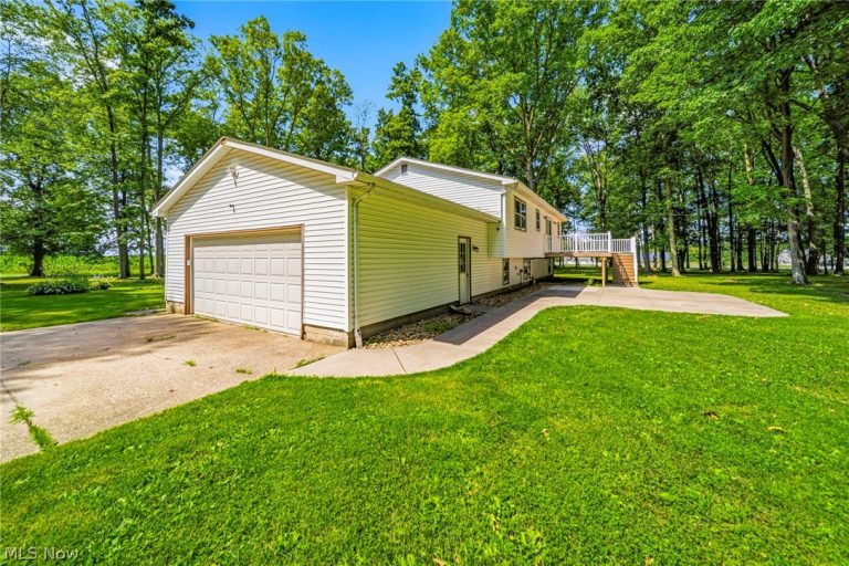 16320 Farley Road, Middlefield, OH - Photo 6