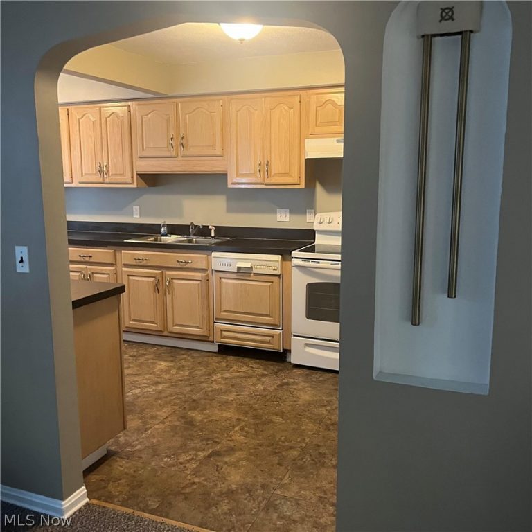 20850-20854 Lake Shore Boulevard, Euclid, OH - Photo 5