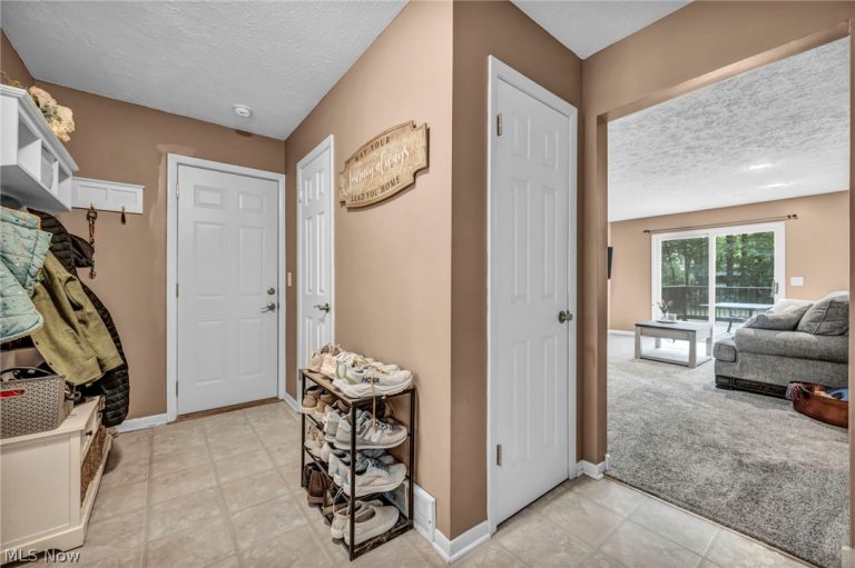 7068 Brightwood Drive, Concord Twp, OH - Photo 3